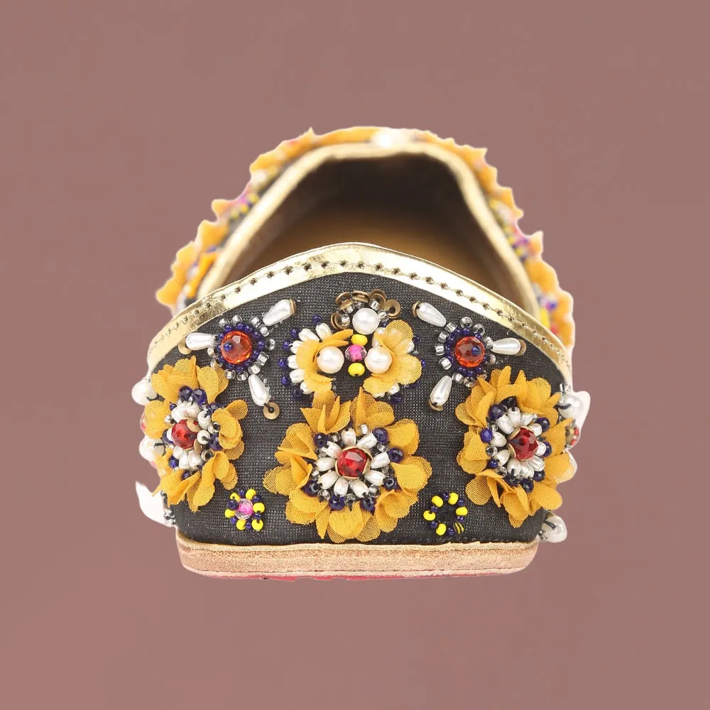 Black Floral Flat Jutti | Intricately Designed | Wedding & Festivities