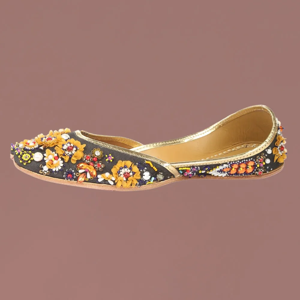 Black Floral Flat Jutti | Intricately Designed | Wedding & Festivities